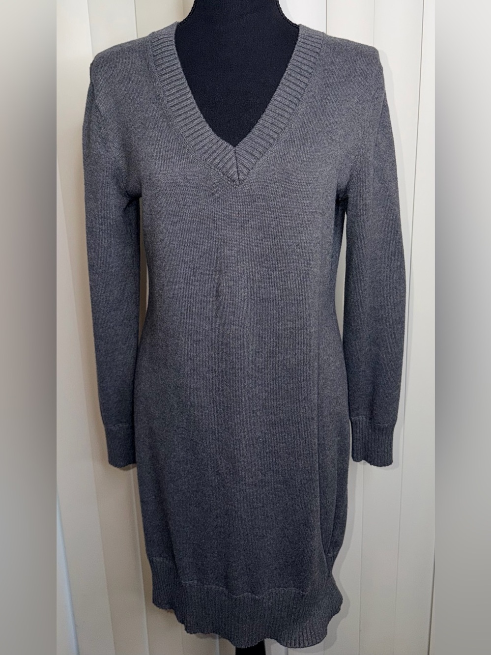Michael Kors Gray Knit V-Neck Sweater Dress Women’s Office Travel Sz Medium